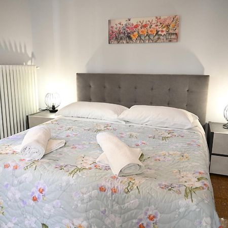 Mirabilia Suites Colosseum Rome Bagian luar foto