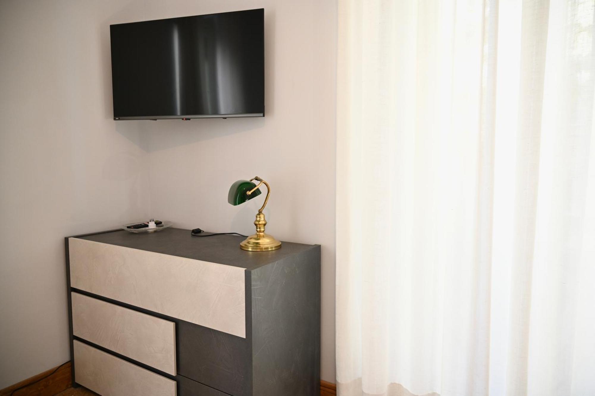 Mirabilia Suites Colosseum Rome Bagian luar foto