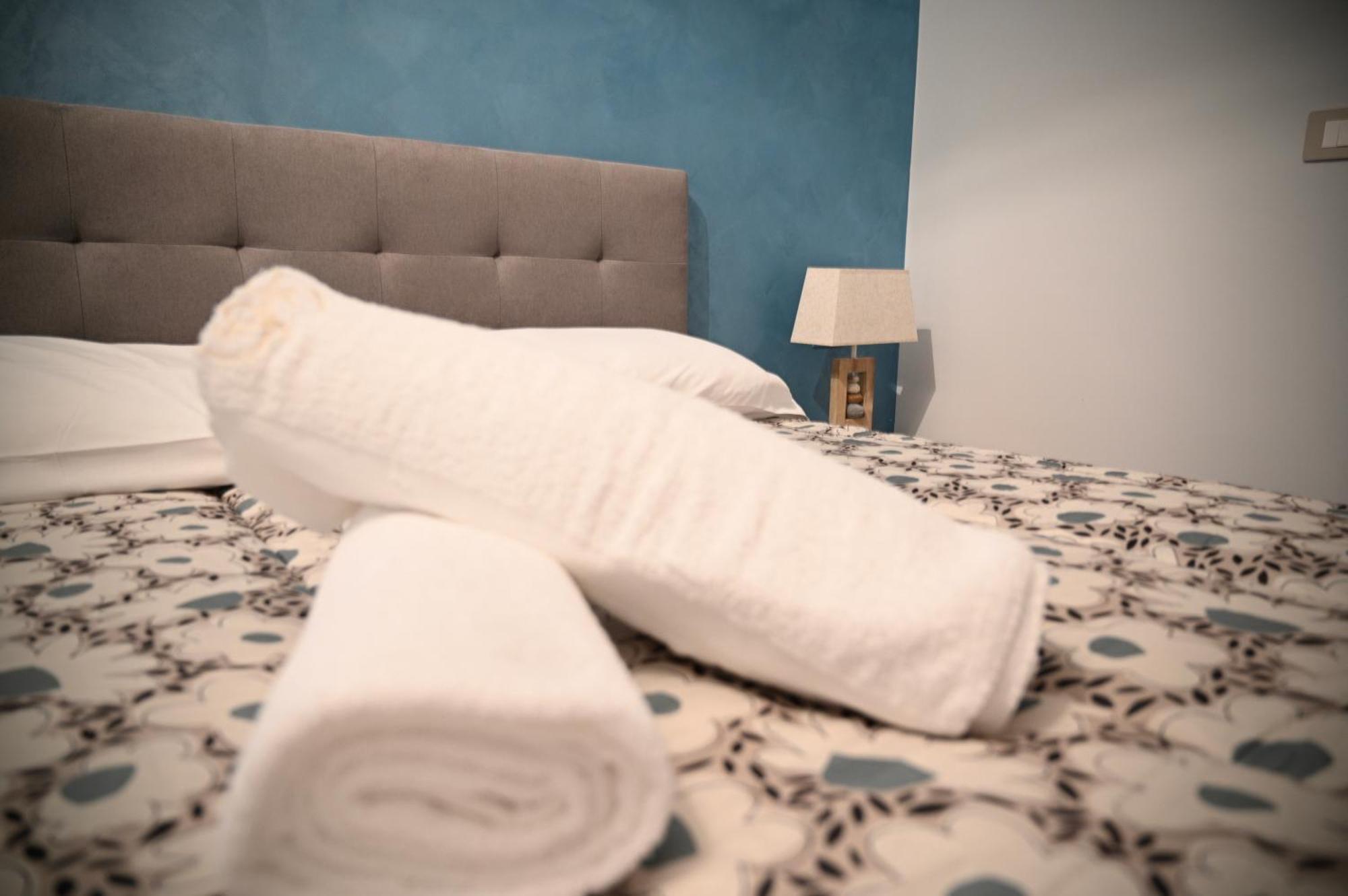 Mirabilia Suites Colosseum Rome Bagian luar foto