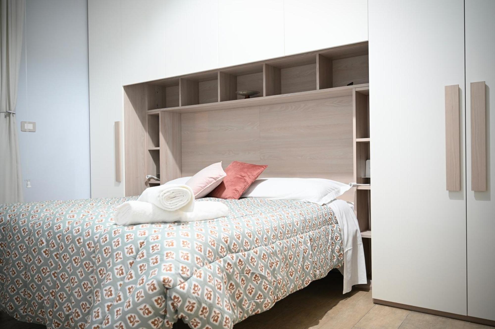 Mirabilia Suites Colosseum Rome Bagian luar foto