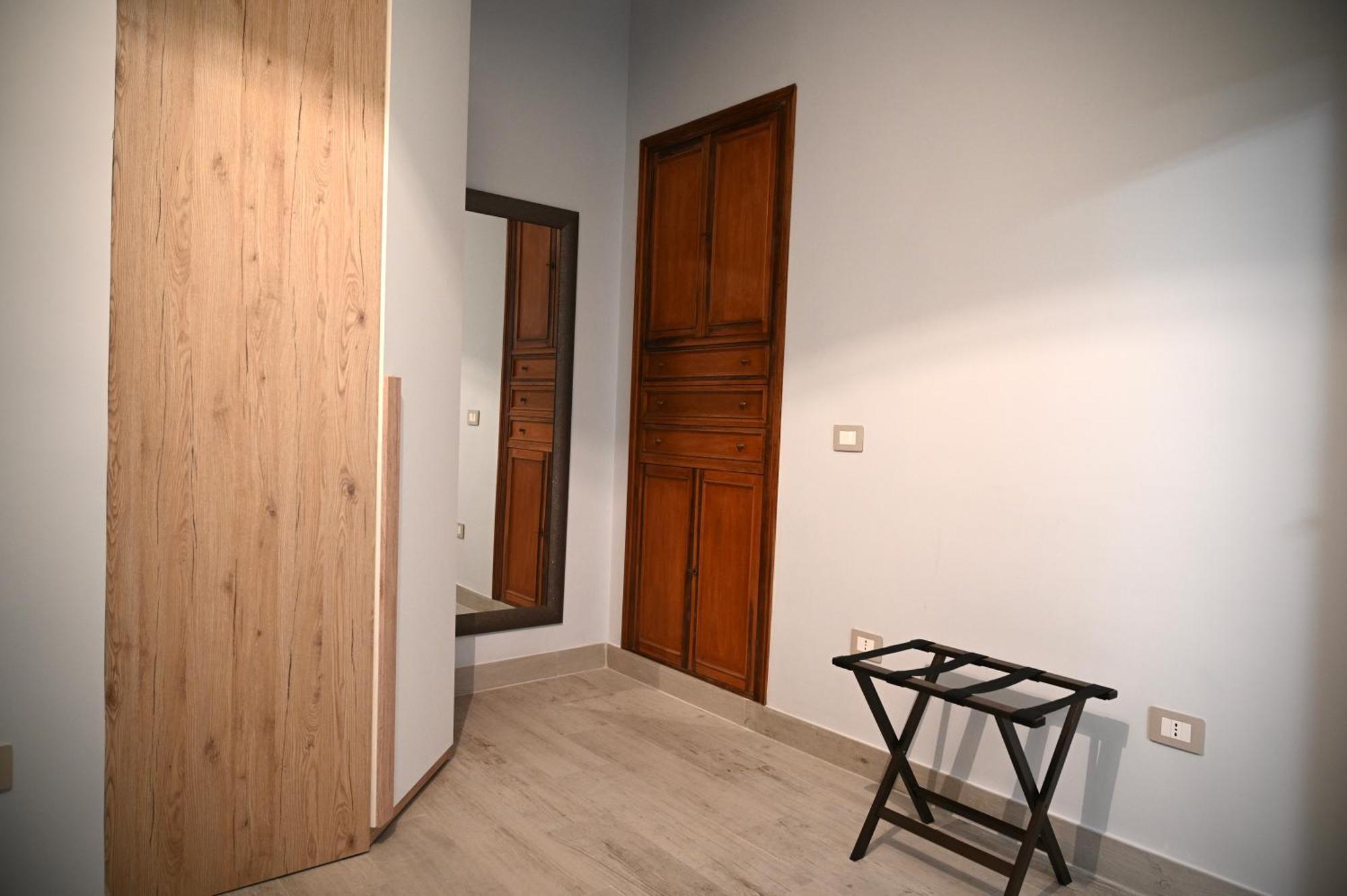 Mirabilia Suites Colosseum Rome Bagian luar foto