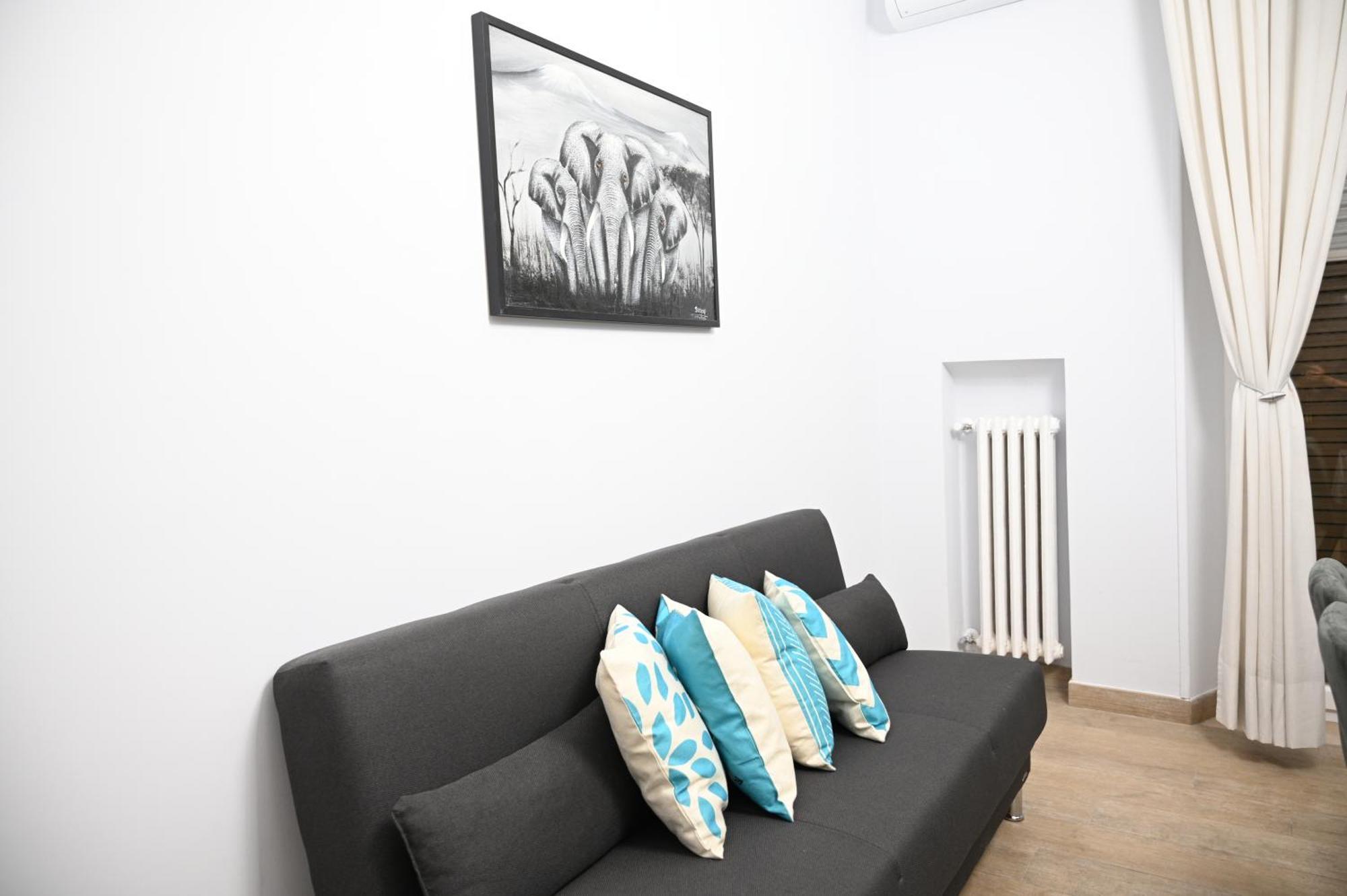 Mirabilia Suites Colosseum Rome Bagian luar foto